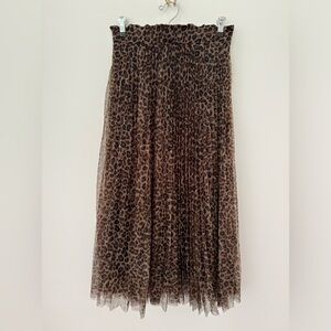 Stradivarius skirt , woman small size , midi , animal prints